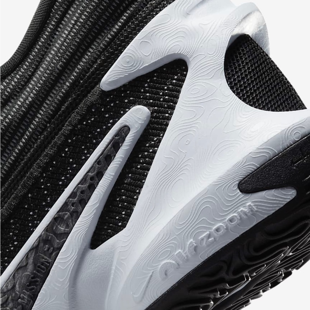 Nike Cosmic Unity 2 - Picture 10 of 13